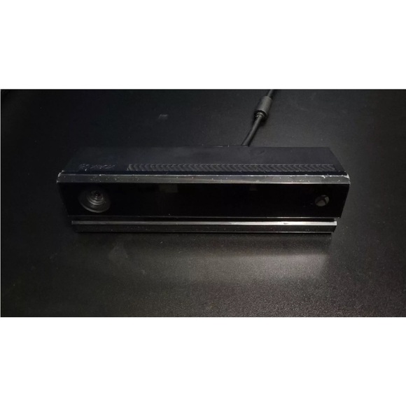 Microsoft Xbox One 500GB Black Console with Kinect and 10 Games - Picture 3 of 7